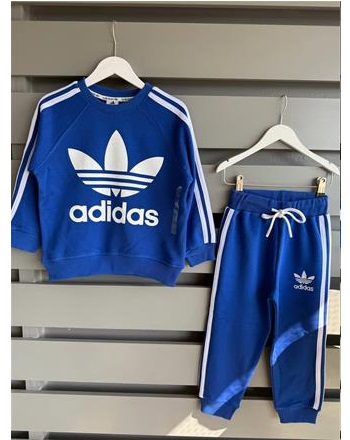 Adidas mavi takım {3\10 YAŞ ARASI }