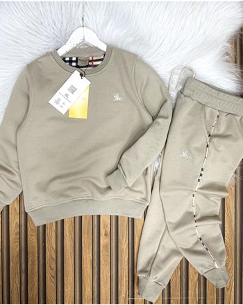 BURBERRY UNİSEX BEJ EŞOFMAN TAKIMI(Bir büyük tecih edebilirsiniz)