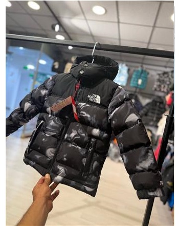 NORTHFACE SİYAH DESENLİ SU GEÇİRMEZ MONT(2/14 YAŞ ARASI)