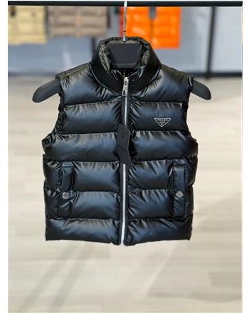 PRADA DERİ GÖNÜMLÜ SİYAH YELEK